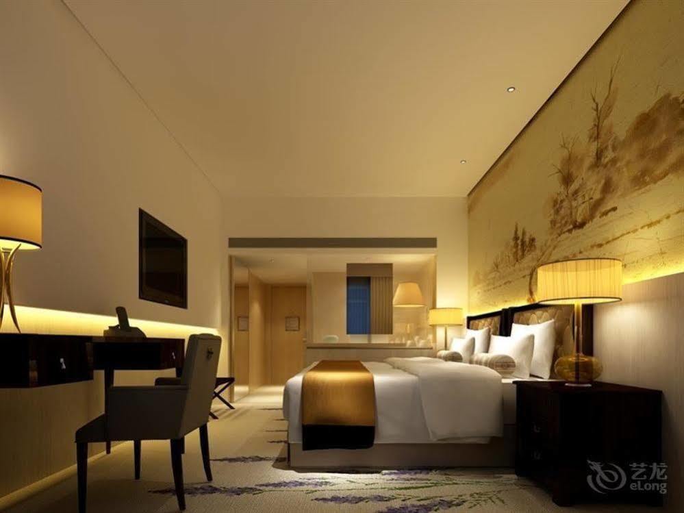 Century Palace Hotel Huizhou  Exterior photo