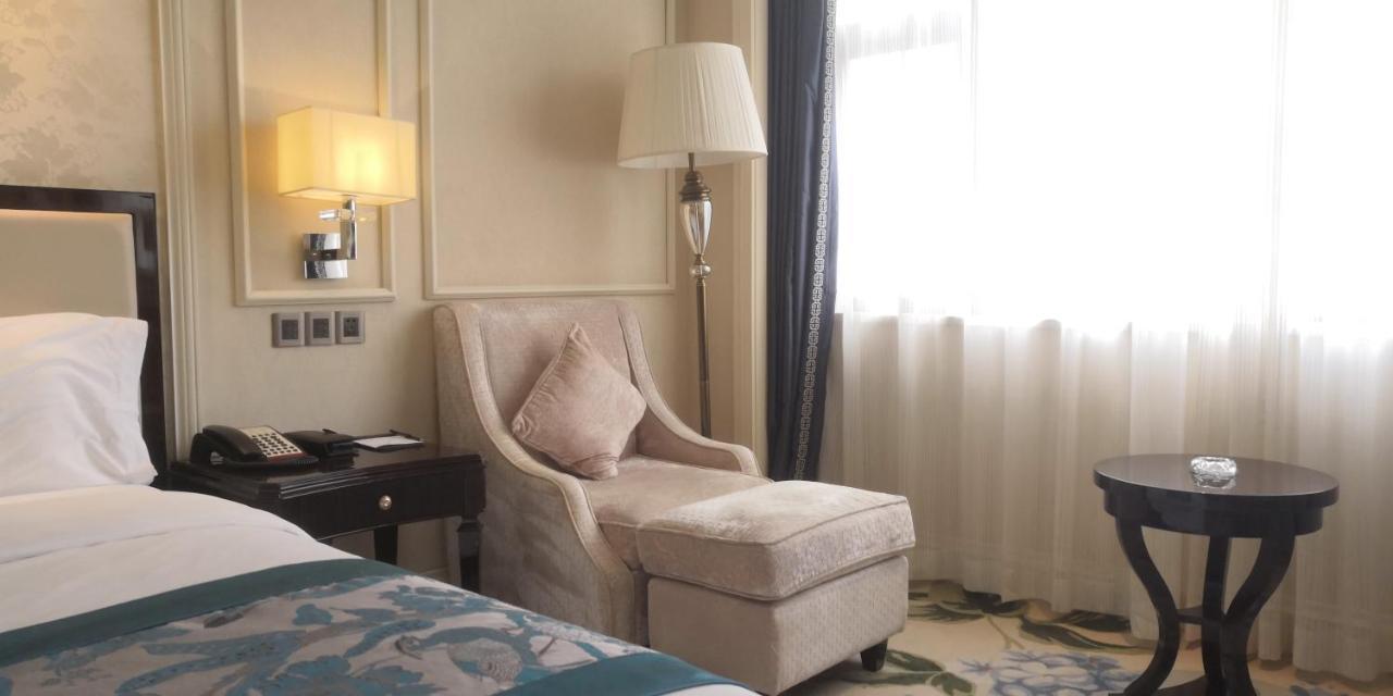 Century Palace Hotel Huizhou  Exterior photo